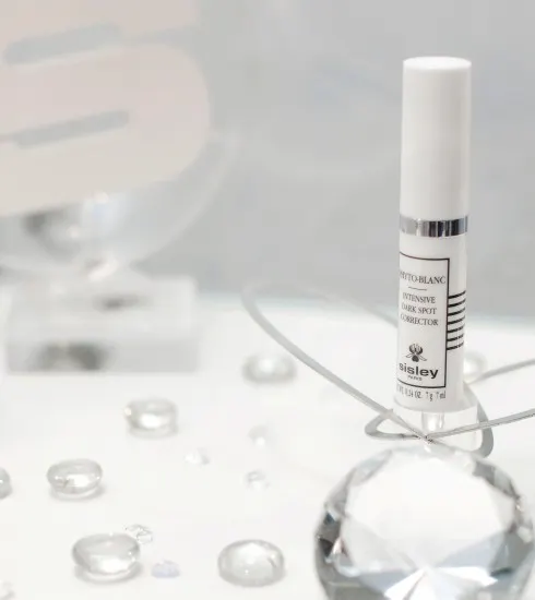 tin lam dep tinh chat Phyto-Blanc Intensive Dark Spot Corrector
