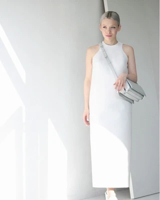 Gu thời trang trong sáng của nàng thơ Ivania Carpio - ELLE VN