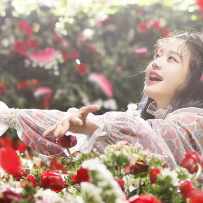 Jang WonYoung làm đại sứ Miu Miu