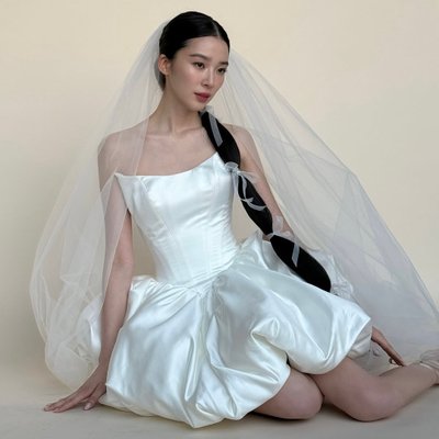 Người mẫu Irene Kim khoe bộ ảnh cưới với thân hình săn chắc vạn người mê.