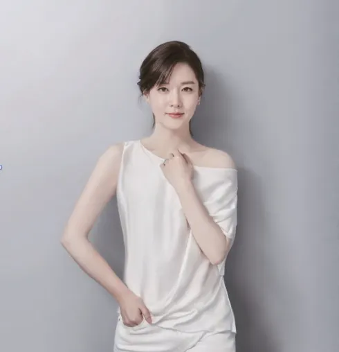 Trang điểm và vẻ đẹp tự nhiên