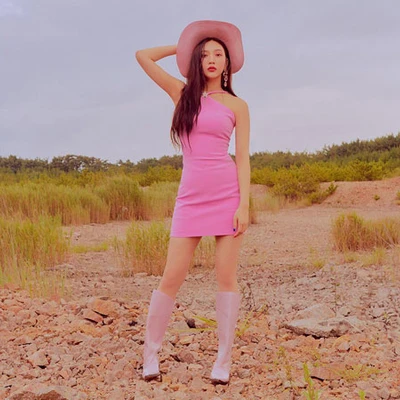 Gợi ý mặc đẹp cho dáng người quả lê như Joy (Red Velvet)