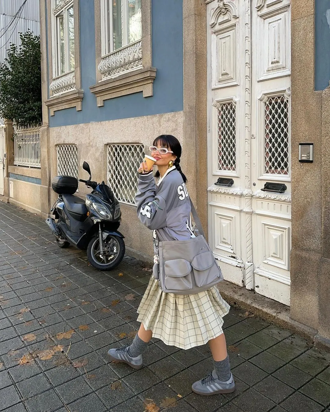 giày da lộn màu xám 
