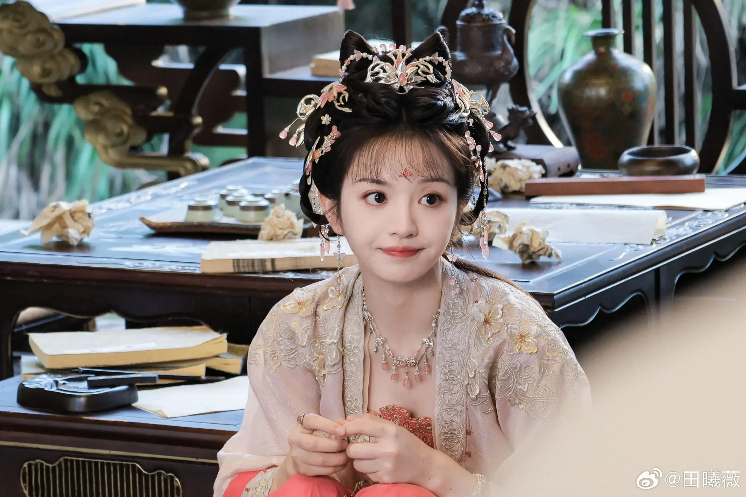 Điền Hi Vi trong phim Đại Phụng Đả Canh Nhân.