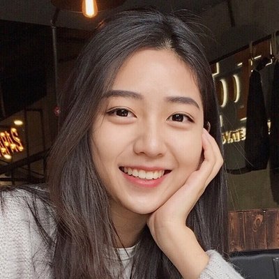 cô gái chăm sóc da chống lão hóa
