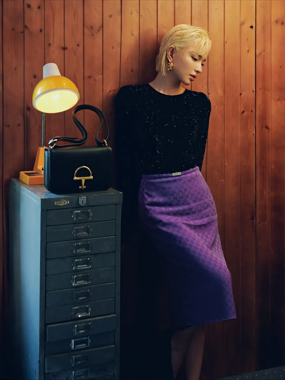 Chân váy trở thành điểm nhấn chính trong outfit