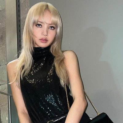 “Soi cận” phong cách trang điểm của Lisa (BlackPink) tại sàn diễn Celine 2022