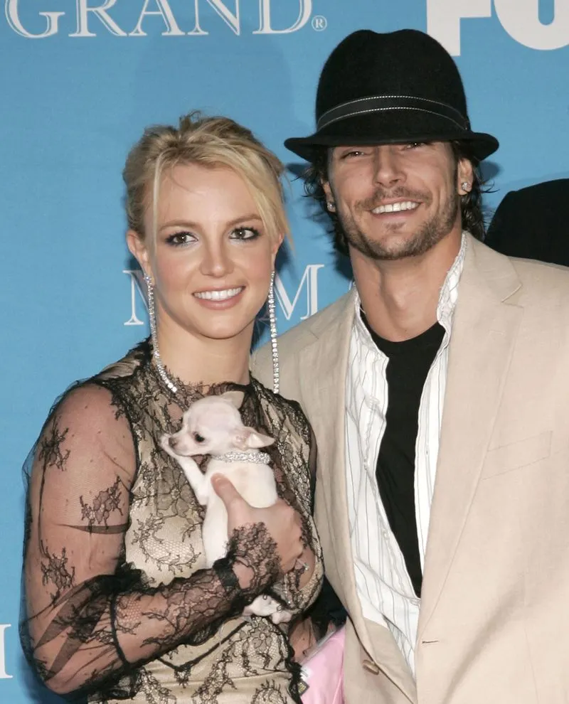 Ca sĩ Britney Spears và chồng cũ Kevin Federline.