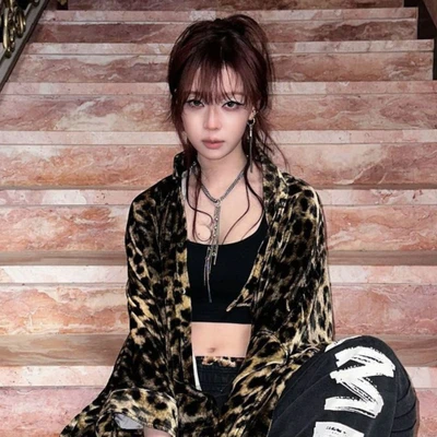 aespa họa tiết da báo
