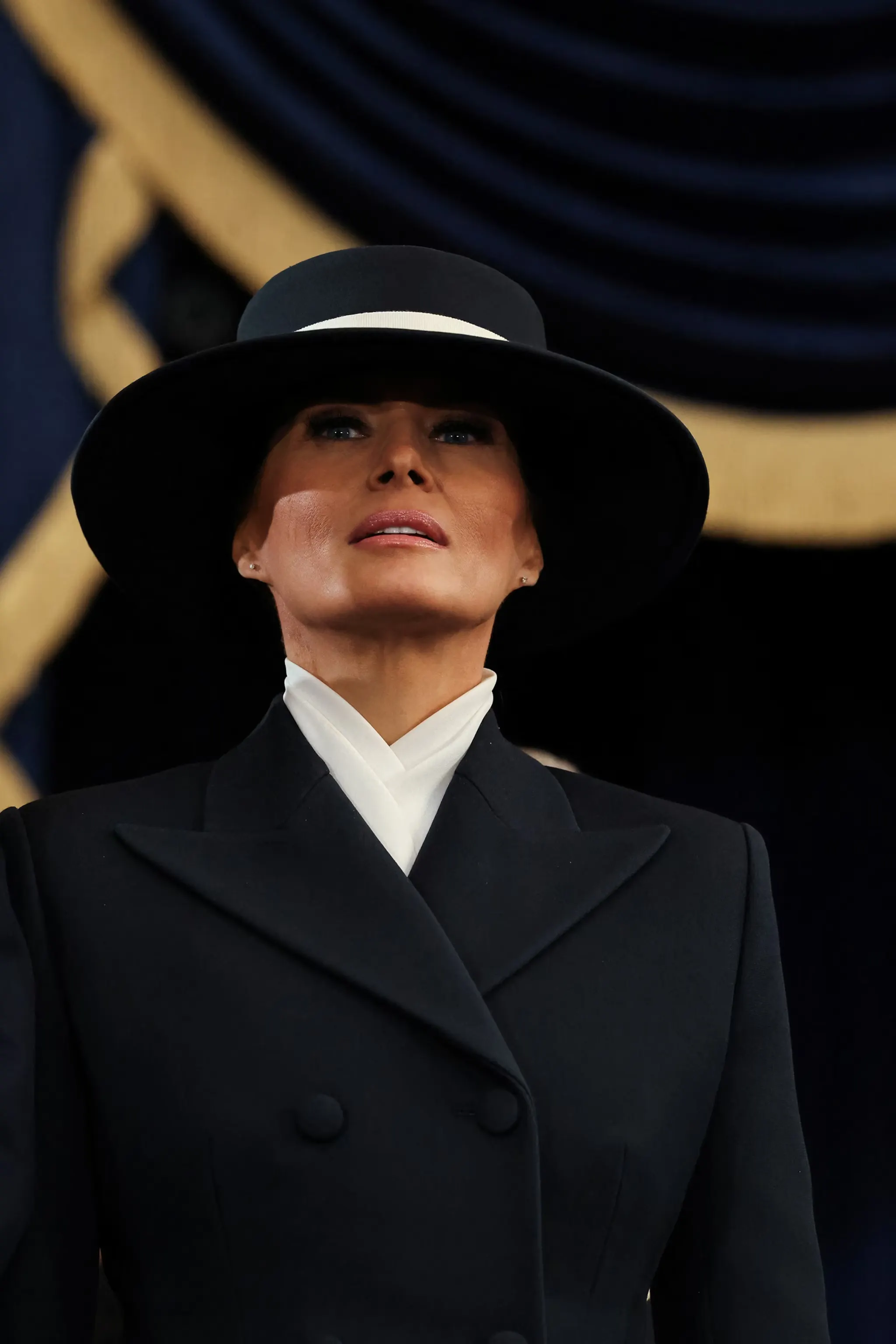 phụ kiện nón Melania Trump