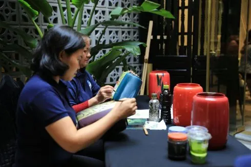 Những cơ duyên gặp gỡ và trao đổi với các nghệ nhân, nghệ sĩ và giới trí thức 