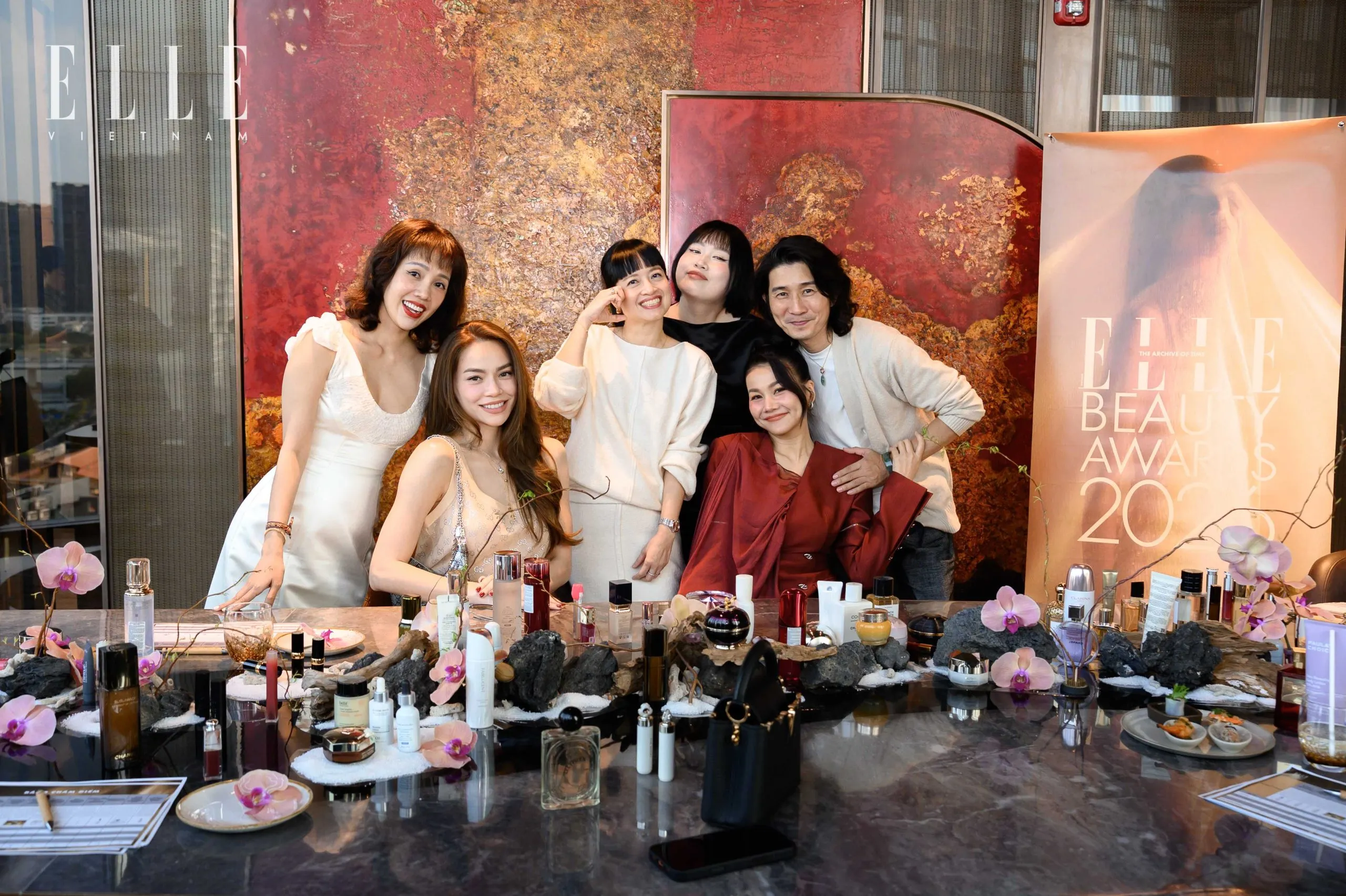 ban cố vấn tại buổi chấm điểm elle beauty awards 2026