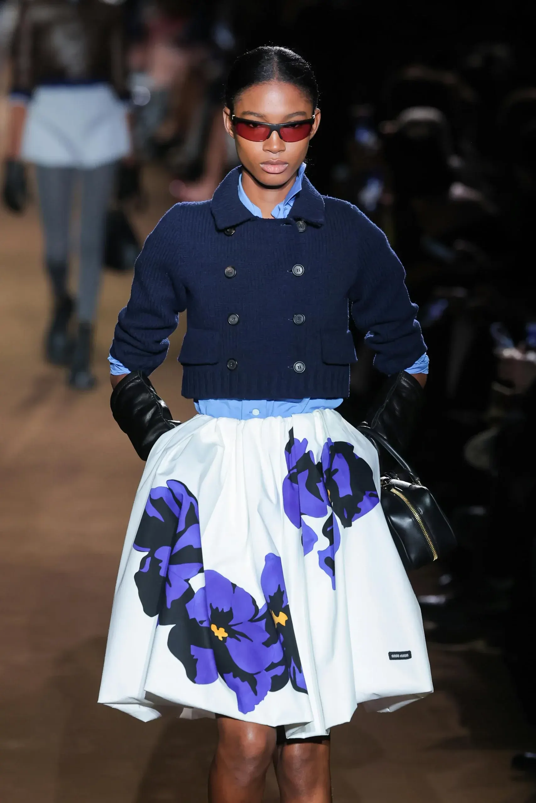 miu miu áo len xanh navy