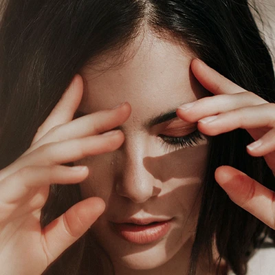 triệu chứng bệnh eczema da đầu