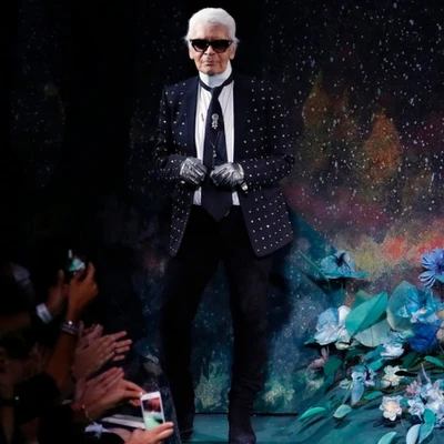 Huyền thoại thời trang Karl Lagerfeld qua đời ở tuổi 85