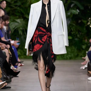 Michael Kors xuân hè 2023 look 11