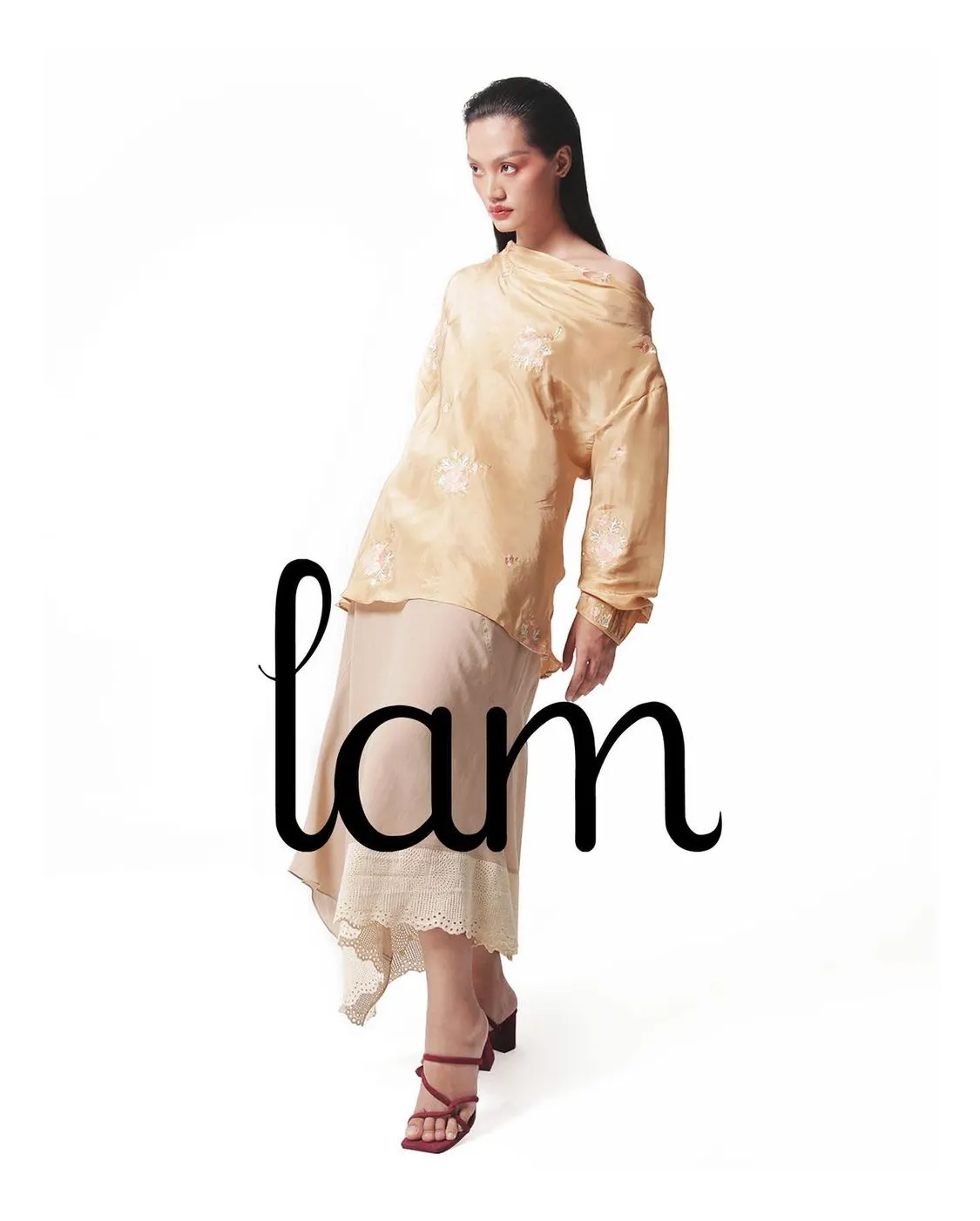 áo thêu hoa Lam Boutique