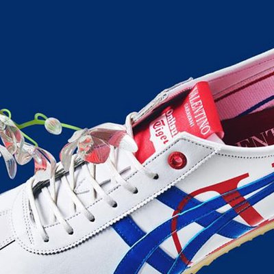 Giày thể thao Onitsuka Tiger kết hợp với Valentino