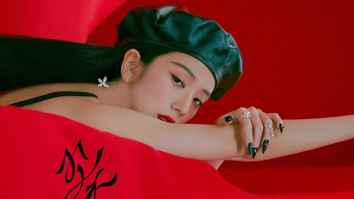 Jisoo trong MV Flower