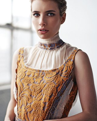 Emma Roberts không muốn được nhớ tới là cháu gái Julia Roberts