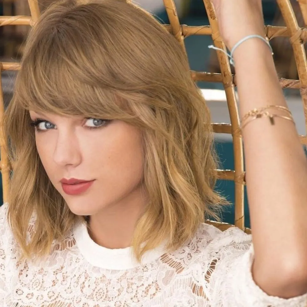 Hình ảnh Taylor Swift với kiểu tóc lob.