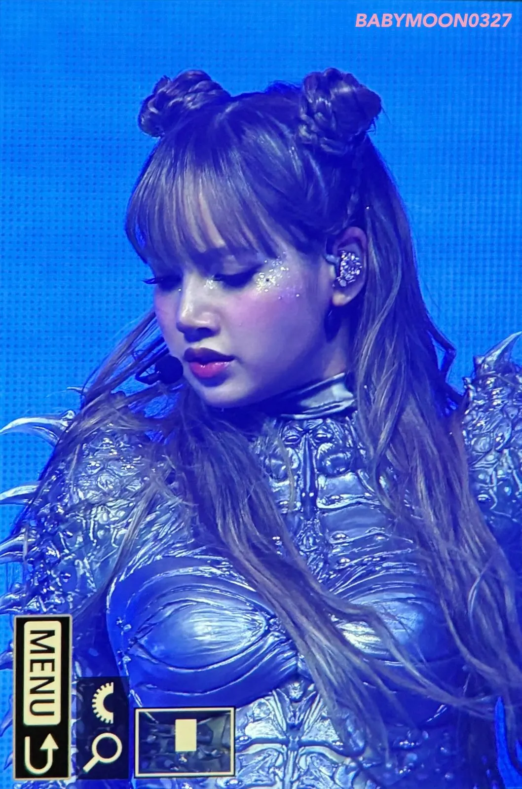 bản phối kim loại lisa