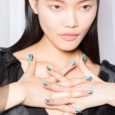 Xu hướng vẽ móng tay phá cách tại NYFW xuân hè 2016 ELLE VN