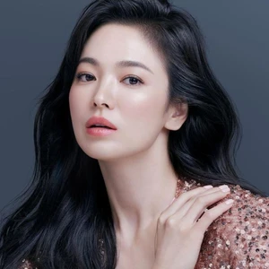 Song hyekyo trang điểm má hồng