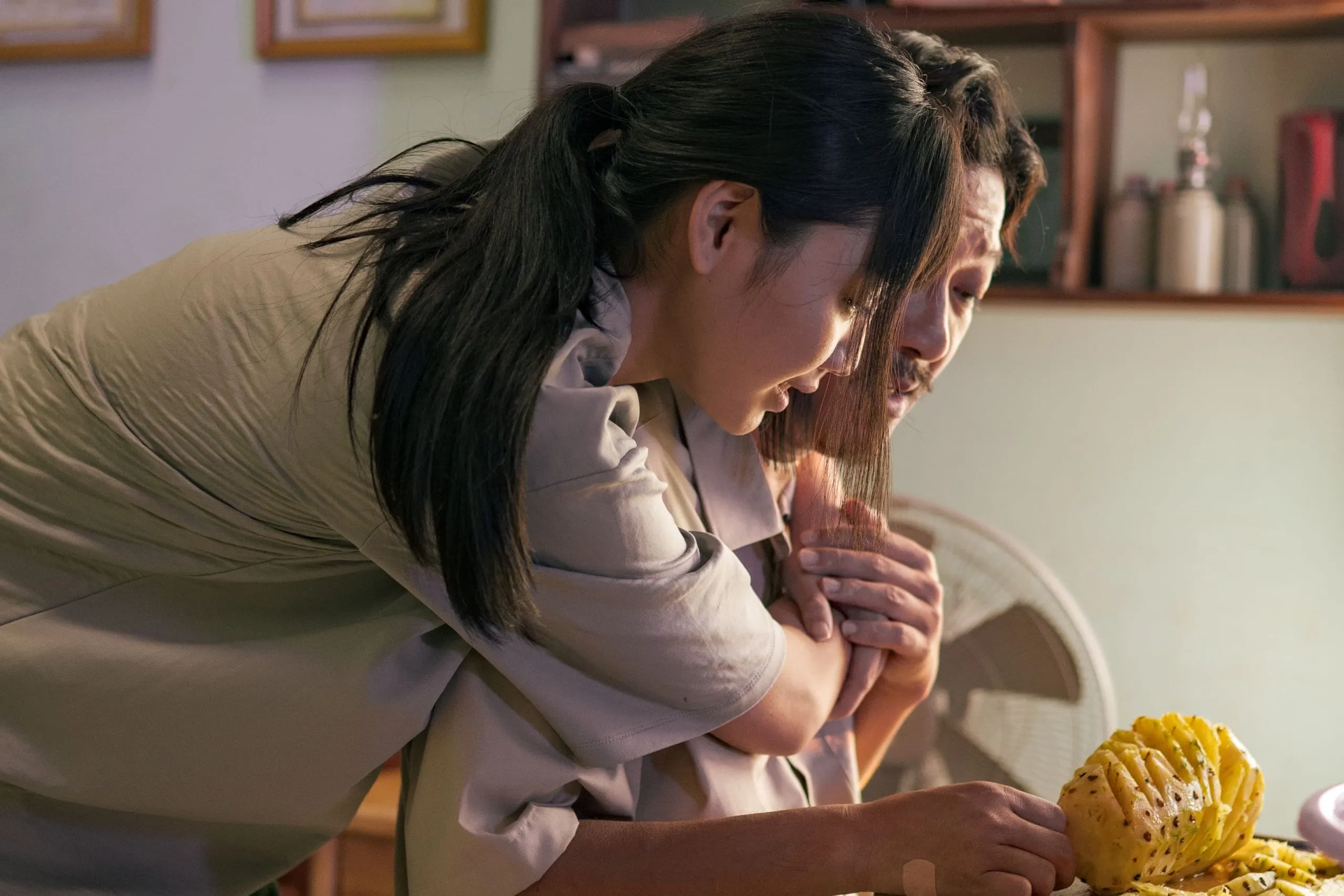 Phim Tết 2026 - Nhà Ba Tôi Một Phòng tung trailer và poster chính thức.