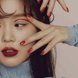 Màu nail giúp các nàng bật tông da