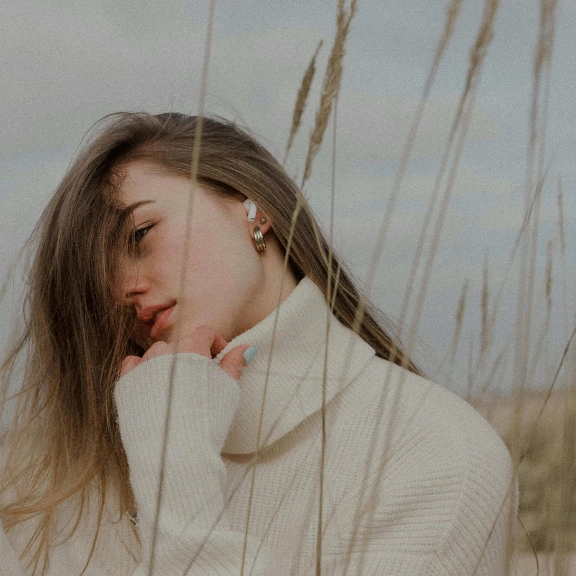 Cô gái áo trắng biết cách từ chối khéo léo