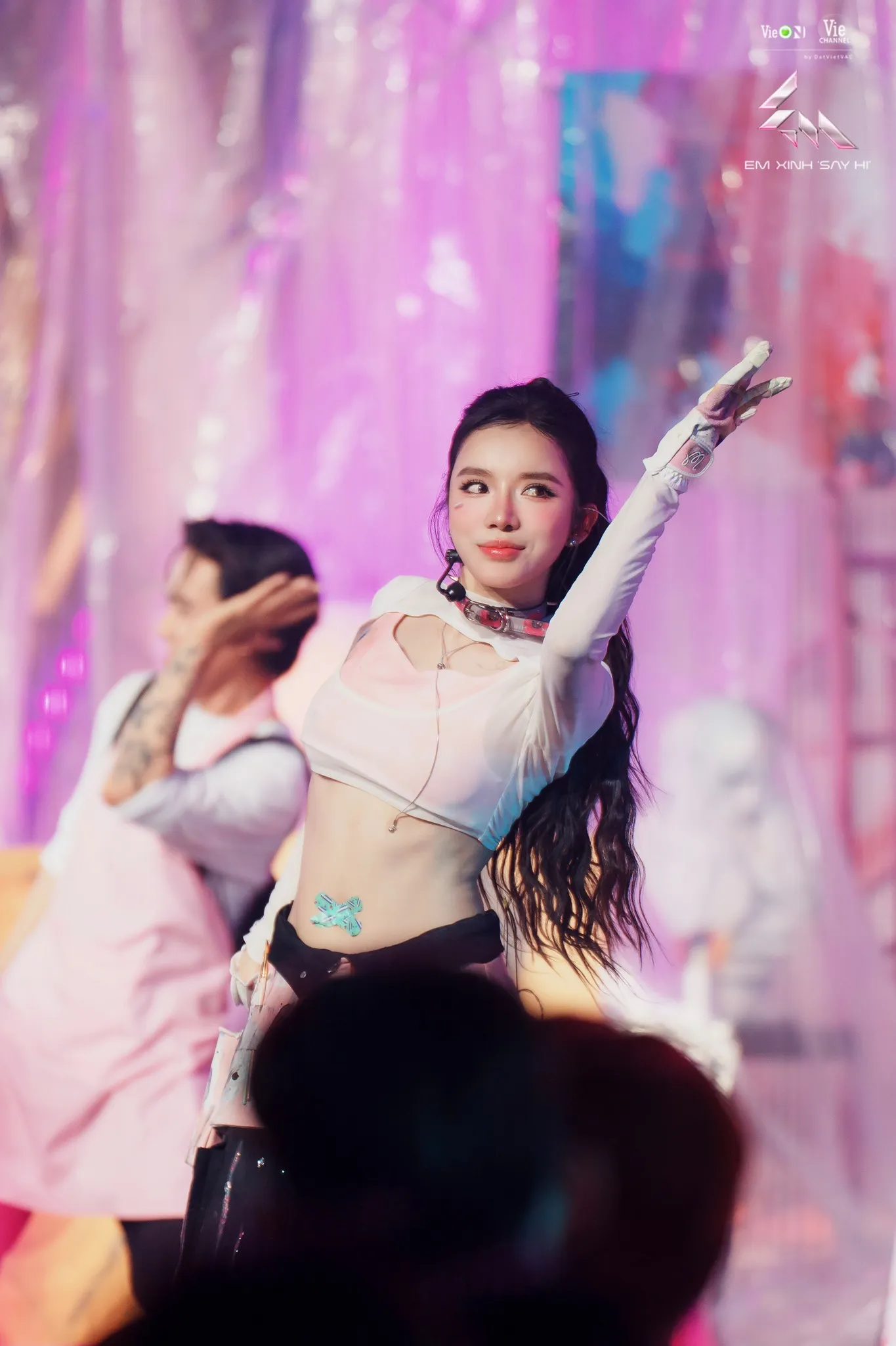 elle-livestage-2-lyly