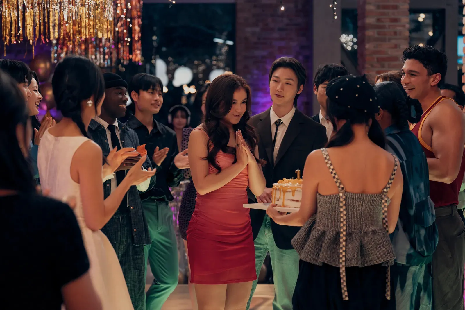 Tập cuối trong phim XO, Kitty mùa 3 kết thúc bằng tiệc sinh nhật 18 tuổi của Kitty.