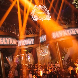 chuoi su kien elyxury 1 - elle viet nam feature.jpg copy