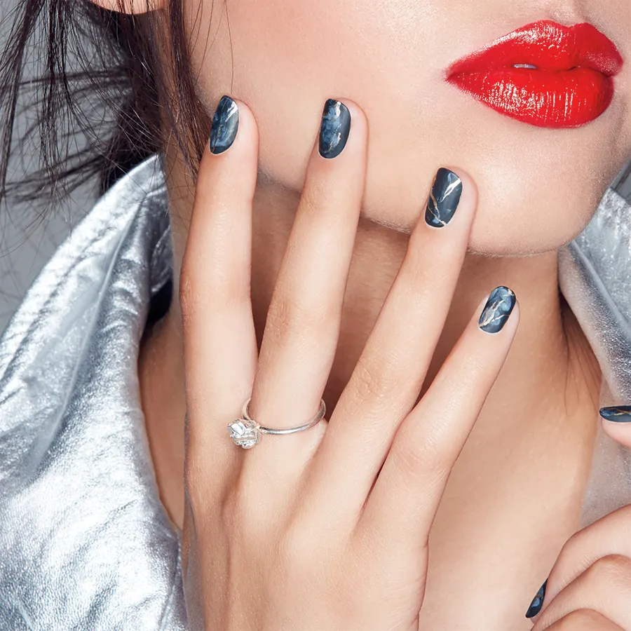 giữ sơn móng tay bền màu 0