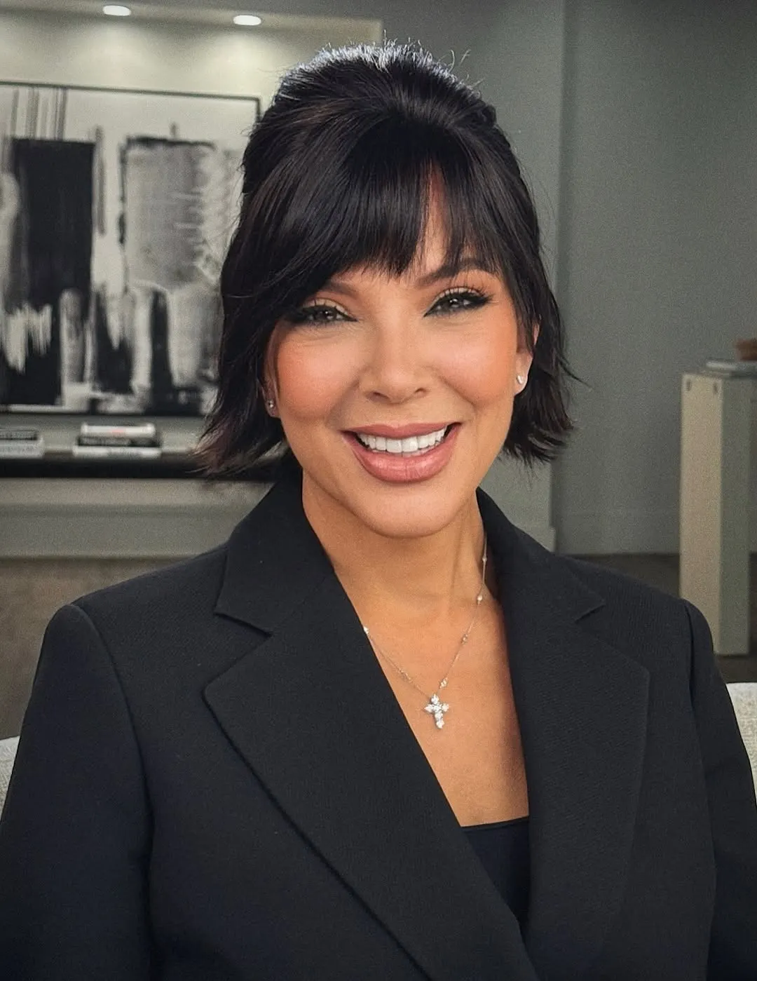 Kris Jenner trẻ trung ở tuổi 69