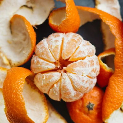 quả quýt và vỏ quýt