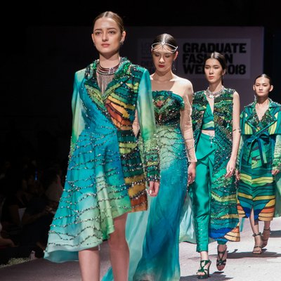 Triển lãm và trình diễn thời trang Tuần lễ Thời trang Tốt nghiệp 2017 "RE: FASHION"