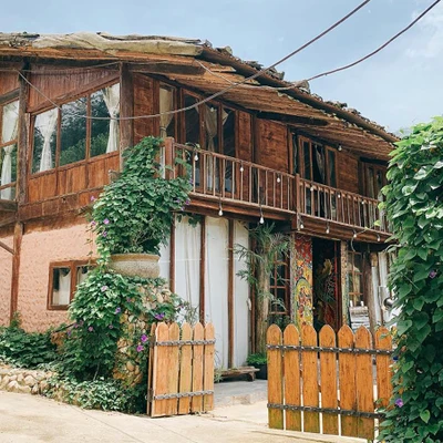 địa điểm tháng 2 Lee's house