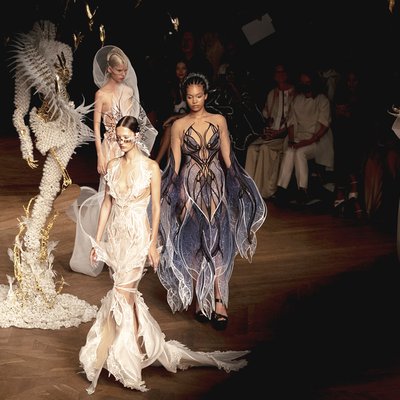 những khoảnh khắc ấn tượng mùa couture thu đông 2022