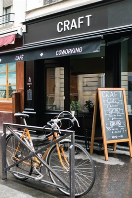 du lich paris.jpg