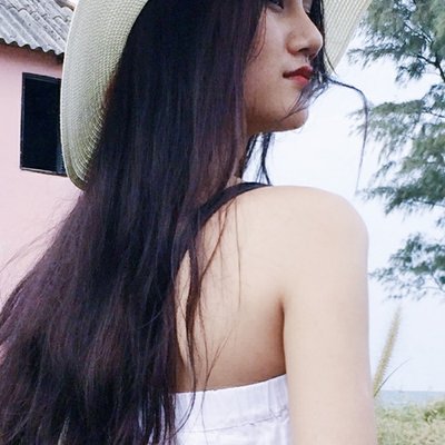 3 Quán quân Vietnam’s Next Top Model khoe dáng trên bãi biển