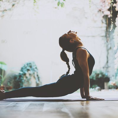 Giải toả những áp lực cho cơ thể bằng các bài tập yoga đơn giản