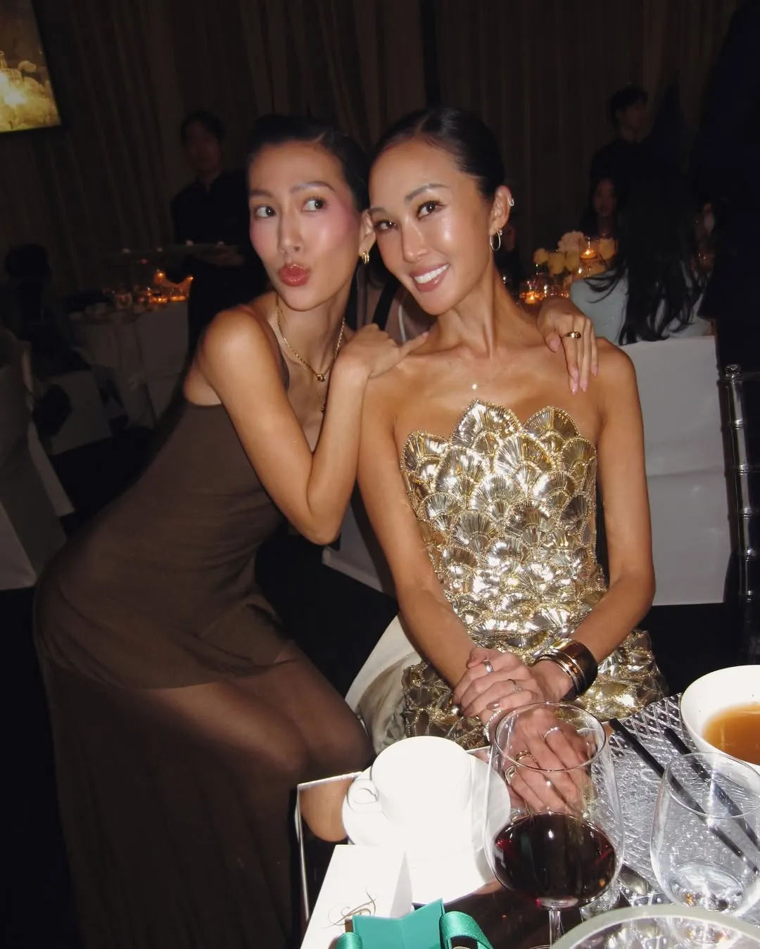 Chriselle Lim và thiết kế Oscar de la Renta