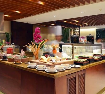Đón Hè với nhiều ưu đãi ẩm thực tại Crowne Plaza West Hanoi
