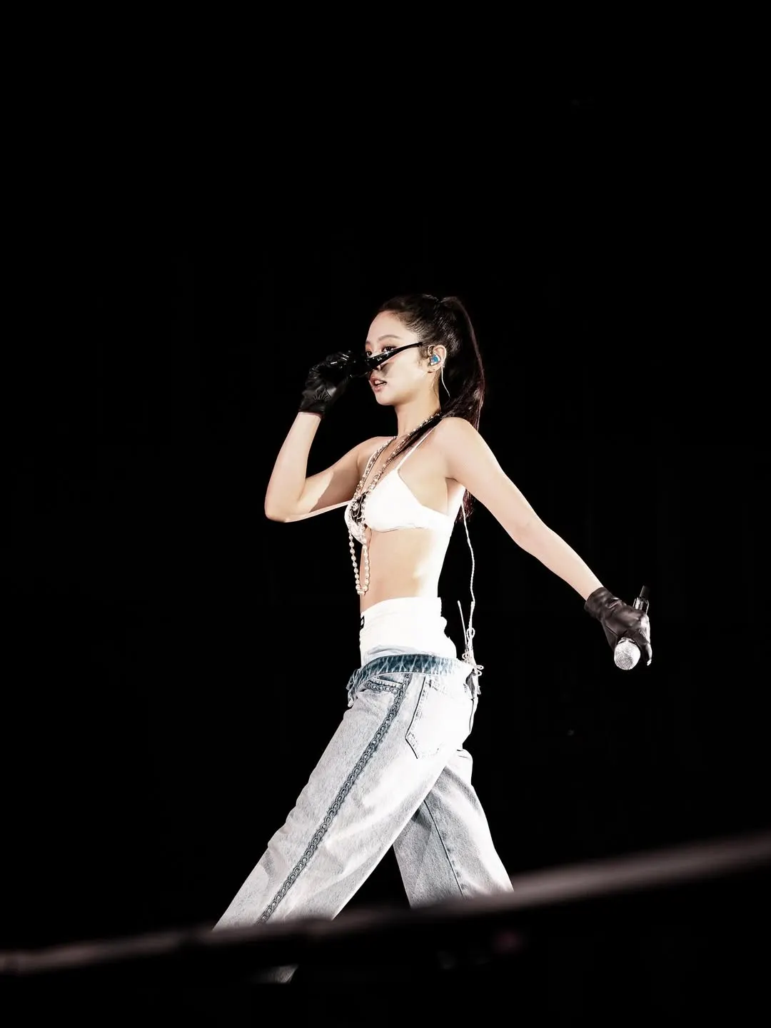 Jennie tại Deadline Worldtour