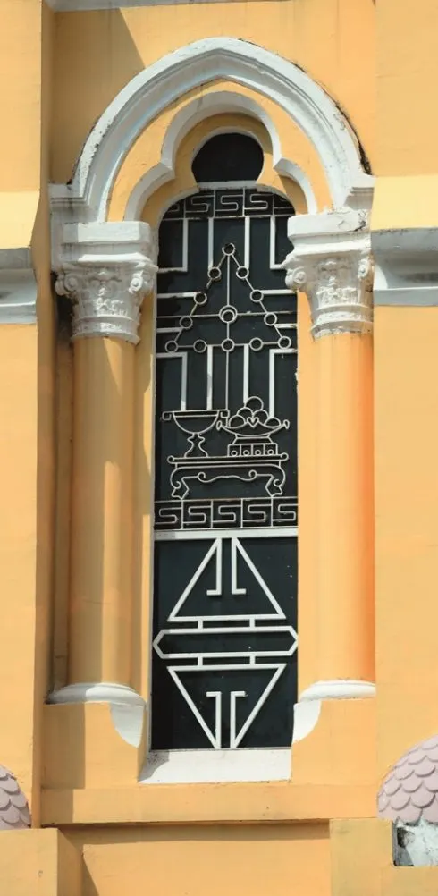 nha-tho-cha-tam-va-kien-truc-gothic-o-cho-lon-5