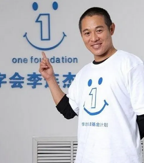 Dương Mịch hợp tác với Aspinal of London ra mắt túi xách -elle vietnam 02