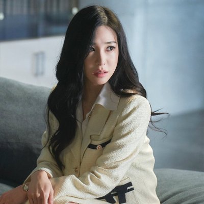 phong cách thời trang của Tiffany phim Reborn Rich