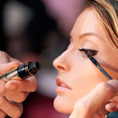 cách chuốt mascara không trôi cả ngày